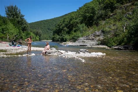 Lieux de naturisme sur Angers ou très proche